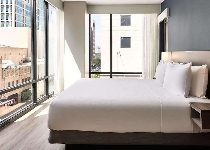 Hotel Hyatt Place Phoenix/downtown 3*